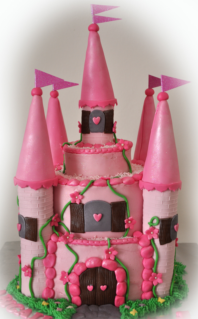 Delana's Cakes: Castle Cake