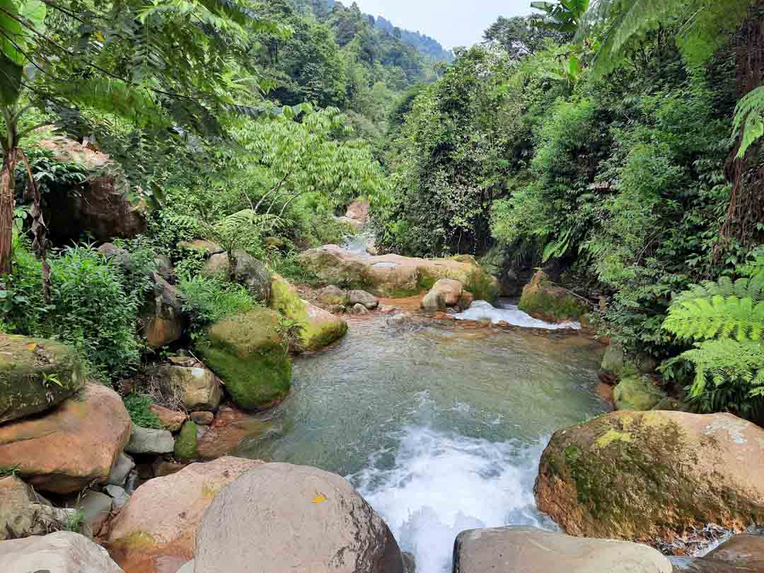 Air terjun Ciburial Jonggol Bogor