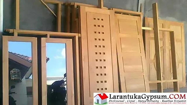 Harga Kusen Jendela dan Pintu Material Kayu