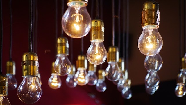 LED電球の電気代はいくら？白熱電球からLED電球に変えるけで年間3,650円の節約効果があります！！