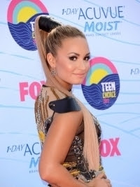 2012-Teen-Choice-Awards-Celebrity-Hairstyles