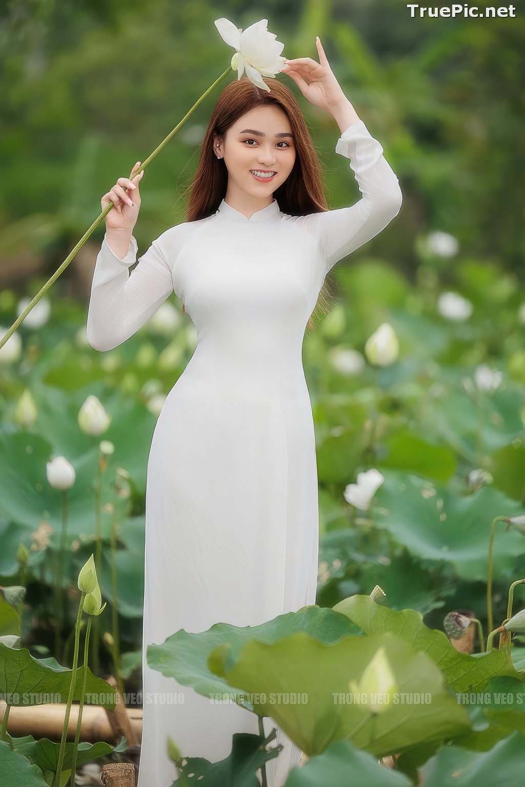 Image Vietnamese Model - Beautiful Girl and Lotus Flower - TruePic.net (56 pictures) - Picture-40