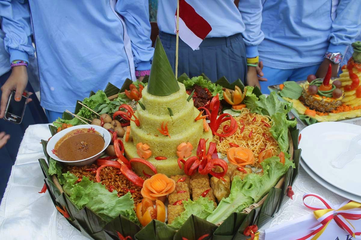 The Absurd Blog Kreasi  Hiasan  Tumpeng dan Hidangan 