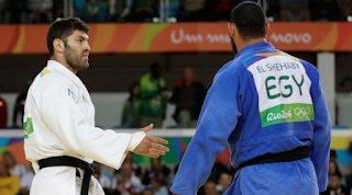 Egyptian Judoka Refuses To Shake Israeli Opponent's Hand 