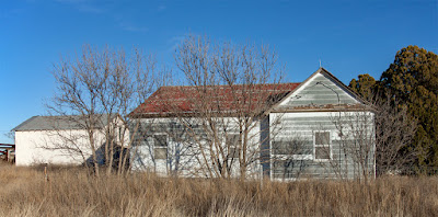 abandoned frame house, House New Mexico