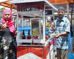 Jualan Makanan Bekas Kuli Bangunan ~ Omzet Jutaan Rupiah Sebulan