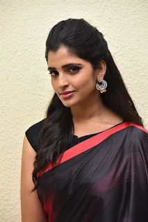 Anchor Syamala in Saree stills at Ladki Movie Pre Release event