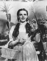 https://es.wikipedia.org/wiki/Archivo:The_Wizard_of_Oz_Judy_Garland_1939.jpg