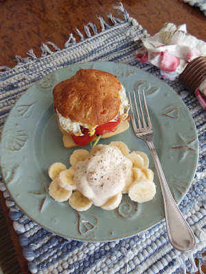 Soft whole wheat sandwich rolls, perfect for breakfast or lunch!tender whole grain rolls