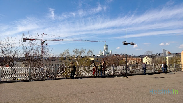 crane moving Tuomiokirkko in Helsinki?