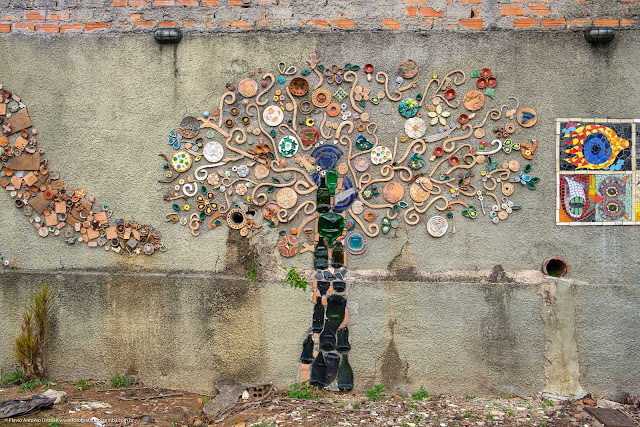 Mosaico muro do Centro Estadual de Capacitação em Artes Guido Viaro