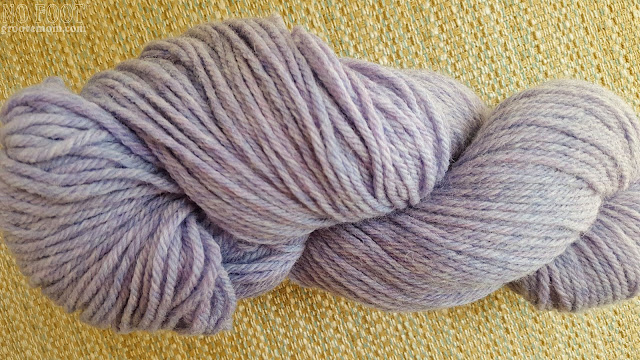 Cascade 220 Worsted Yarn in Lavender Heather