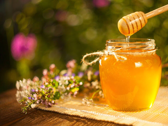 وصفة طبيعية لتقوية جهاز المناعة بالعسل والثوم والليمون