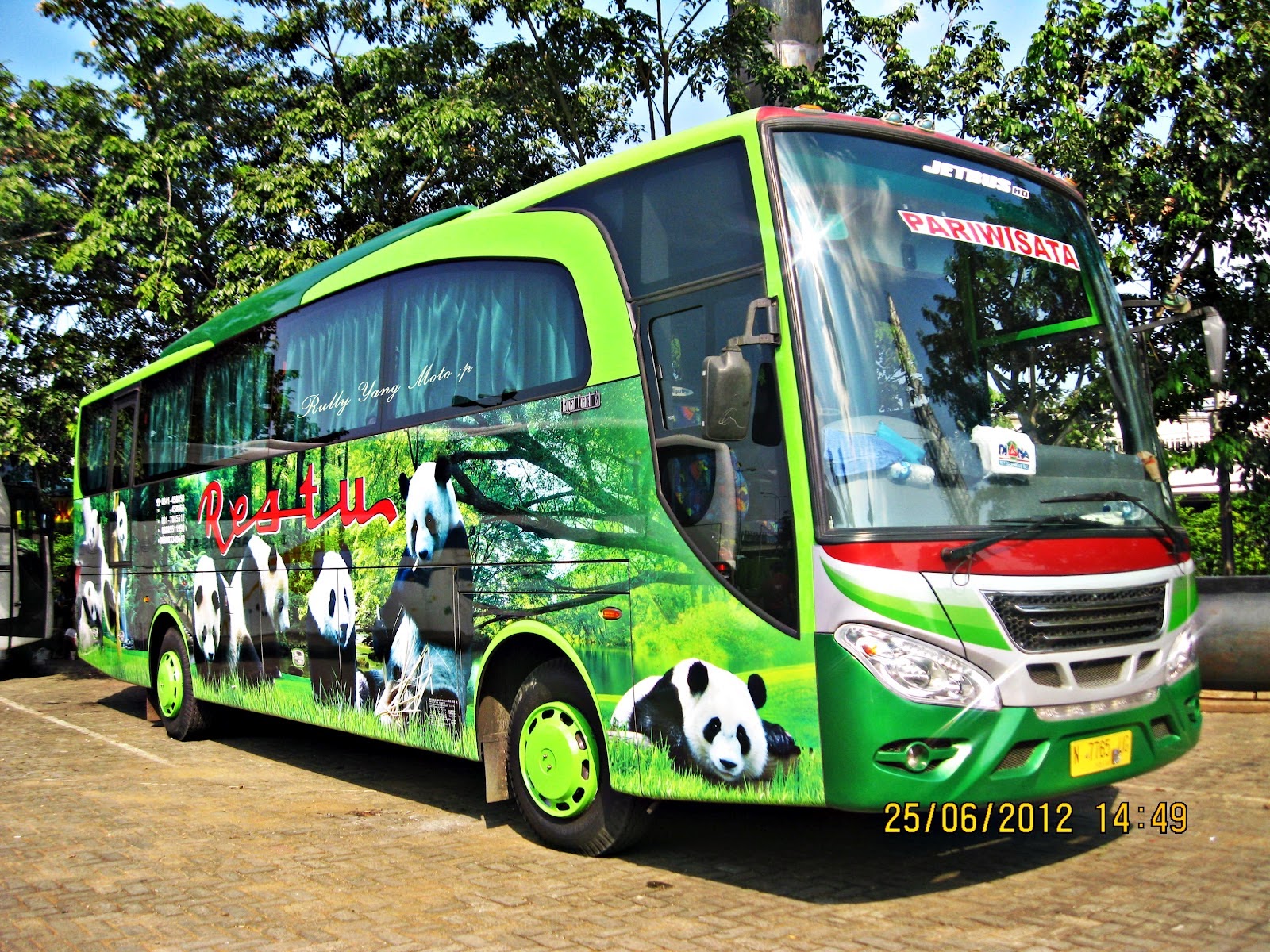 Livery Unyu Lucu Bus Malam AKAP Pariwisata