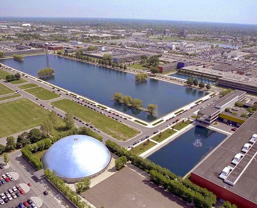 General Motors Technical Center in Michigan | Eero Saarinen | 1955