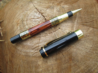 Pulpen Mewah Jinhao JH530 Golden Carving Mahogany Paint Metal Body