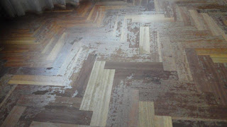 Parquet en pésimo estado