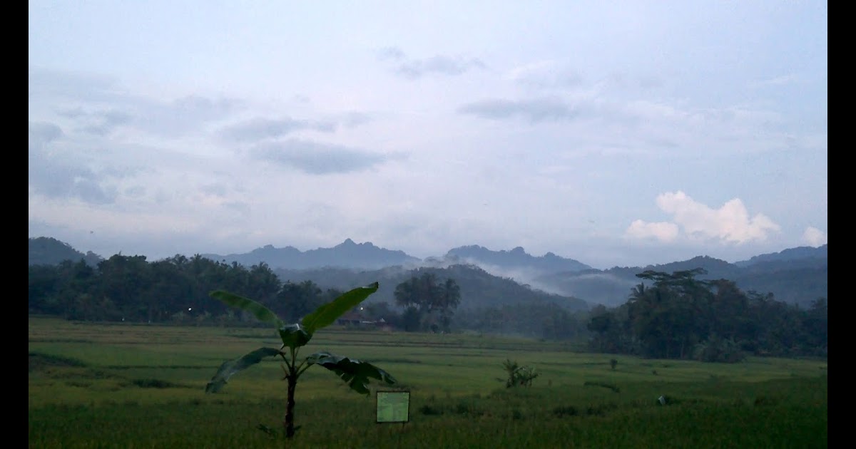 Gunung Rowo Bergoyang Keindahan Gunung Sumbing Dari Desa Rowo Tercinta Purworejo Bukit Menoreh Youtube Iharteuu N0t