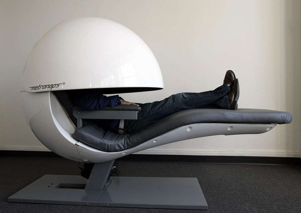 Biasanya film ini tayang satu minggu sekali. The Surprising Benefits Of Sleeping On The Job