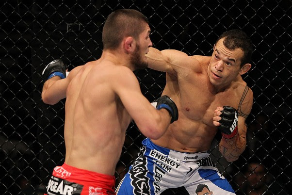За карьеру потерпел только 1 поражение. Glejson Tibau Okazalsya Na Ulice Posle Porazheniya Ot Islama Mahacheva I Desmonda Grina V Ufc
