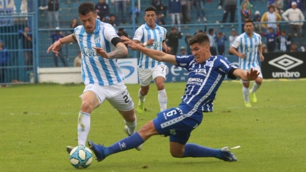 El partido se disputa en el estadio feliciano gambarte, en la. Atletico Tucuman Vs Godoy Cruz Sobre El Final Atletico Tucuman Logra Su Primera Victoria En La Superliga Marca Claro Argentina