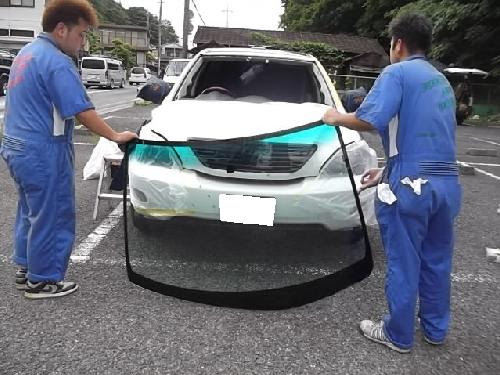 車 フロントガラス 傷 保険 Kuruma