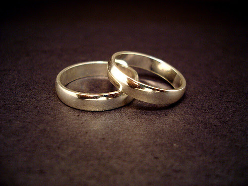This project provides the solution in video and step by step still photos. How To Solve 6 Band Puzzle Rings