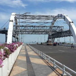 Maybe you would like to learn more about one of these? Jembatan Surabaya Daya Tarik Baru Pantai Kenjeran Kompasiana Com