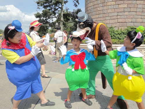 無料印刷可能ディズニー 仮装 3 人 ディズニー画像のすべて