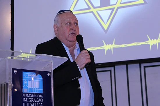 https://www.coisasjudaicas.com/2018/04/comunidade-judaica-de-sp-lembra-o-yom.html