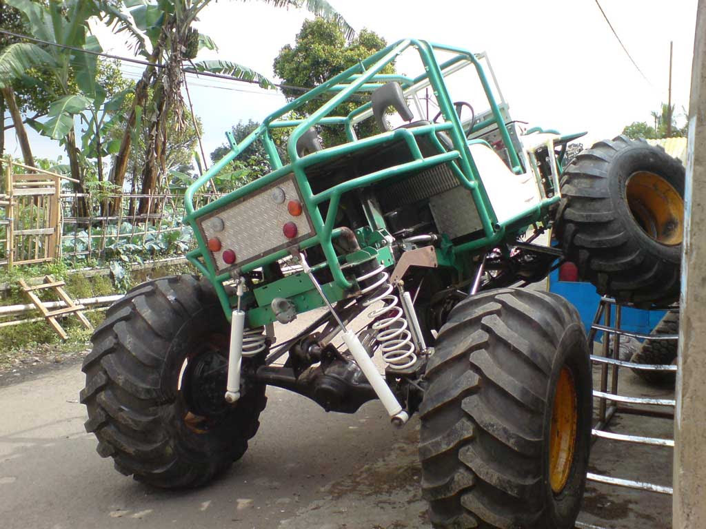 Koleksi Gambar Modifikasi Mobil Truk Monster Modifikasimania