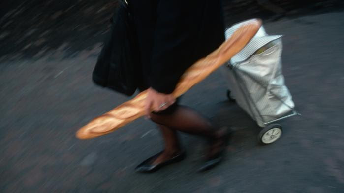 Elle symbolise le partage et le lien social : les boulangers français défendent la baguette devant l'Unesco