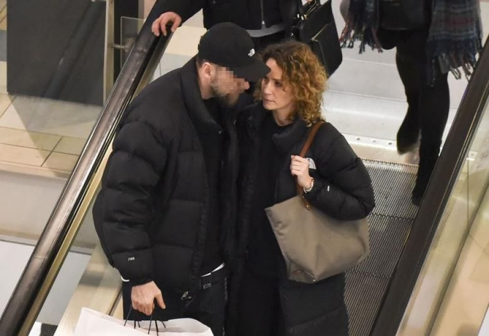 Monika mrozowska pokazała jak wygląda jej ciało kilka tygodni po porodzie. Mrozowska Z Tajemniczym Mezczyzna Robia Zakupy W Takich Samych Kurtkach Pudelek