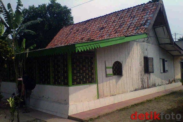 Minat Baca Rumah  Khas Betawi di Condet