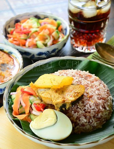 RESIPI NASI DAGANG, GULAI TONGKOL DAN ACAR MENTAH - Dapur 