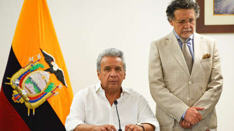 Lenin Moreno y el defensor del pueblo, Pablo Celi, en una conferencia de prensa en Guayaquil, Ecuador, 8 de octubre de 2019.