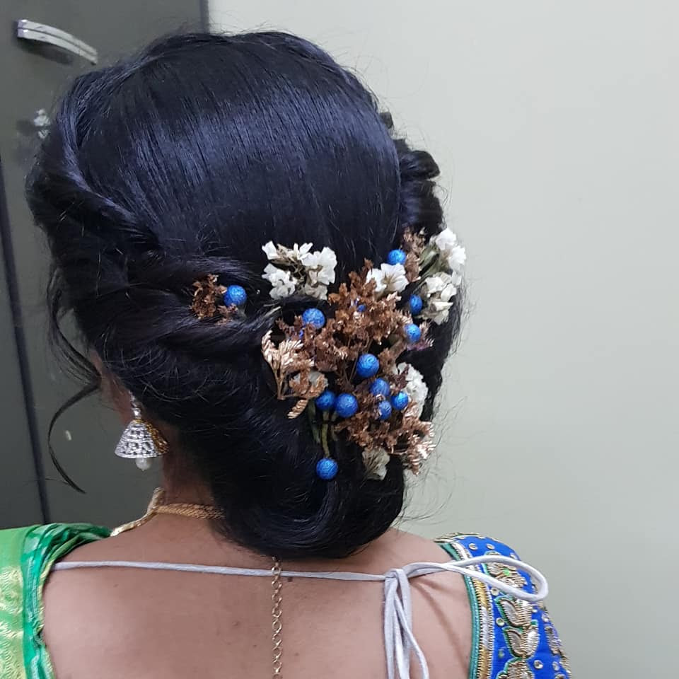 Hear why she couldn't get the day off. july 23, 2021 Bridal Hairstyle For Reception Indian Bridal Hairstyle Photo Gallery Wedandbeyond Com