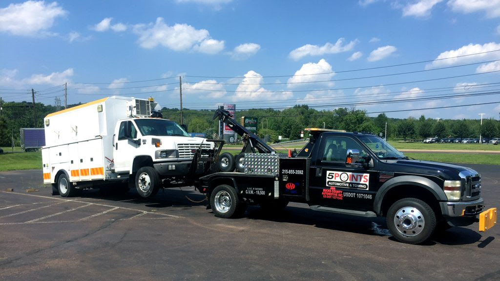 5th wheel v conventional by: Medium Duty Towing Service In Iowa City Towing Services Of Iowa City