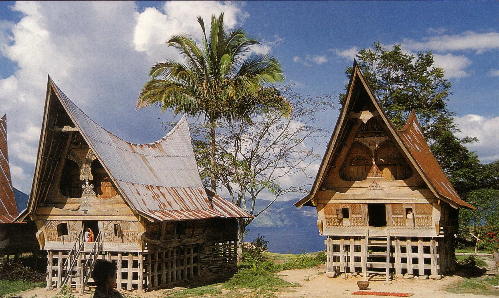 Gambar Rumah Adat Nias Utara - Lowongan Kerja