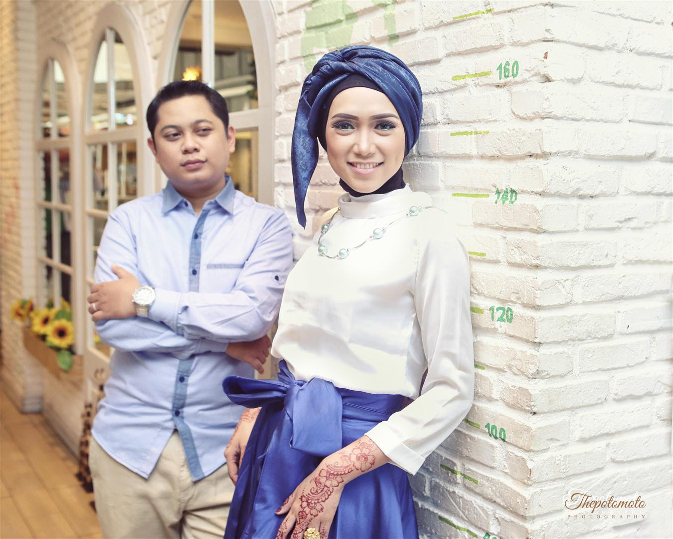 Dengan konsep yang diinginkan, banyak pasangan rela mengeluarkan uang lebih untuk mendapatkan hasil yang memuaskan. Ide Konsep Foto Islami Untuk Foto Prewedding Hijab