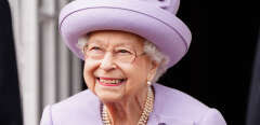 Britain's Queen Elizabeth II smiles as she attends an Armed Forces Act of Loyalty Parade at the Palace of Holyroodhouse in Edinburgh, Scotland, on June 28, 2022. - Queen Elizabeth II has travelled to Scotland for a week of royal events. (Photo by Jane Barlow / POOL / AFP)