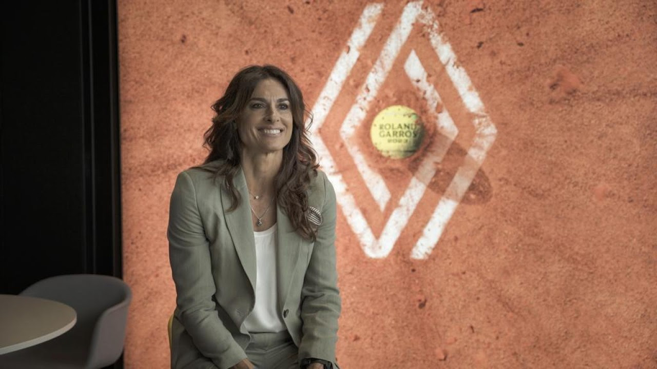 LA NUEVA EMBAJADORA DE RENAULT GABRIELA SABATINI DEBUTA EN EL TORNEO DE LEYENDAS DE ROLAND – GARROS 2023