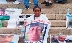 Una de las participantes en la XII marcha de la Dignidad Nacional Madres buscando a sus hijos e hijas ‘¡Verdad y Justicia!’ celebrada en la Ciudad de México.