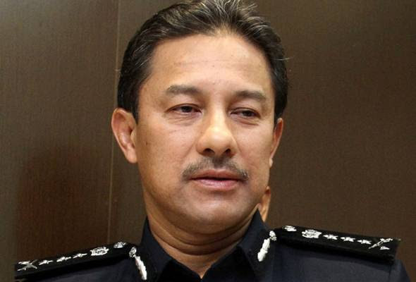 These buildings often contain offices and accommodation for personnel and vehicles, along with locker rooms, temporary holding cells and interview/interrogation rooms. Kami Sedang Siasat Kes Ustaz Dipukul Di Balai Polis Ketua Polis Kedah Astro Awani