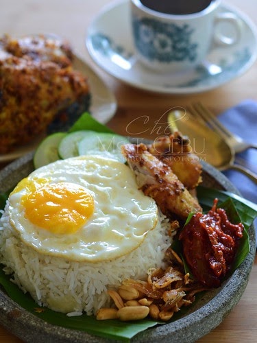 NASI LEMAK DAN AYAM GORENG REMPAH - Dapur Tanpa Sempadan