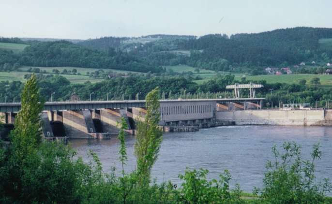 Locate the correct postal codes for ybbs an der donau in the list above by choosing the destination city or town you are sending to. Donaukraftwerk Ybbs Persenbeug