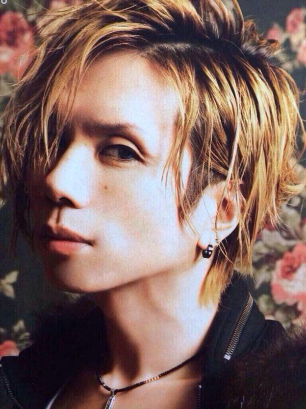 驚くばかり壁紙 アシッドブラックチェリー Yasu 最高の花の画像