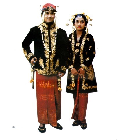  Pakaian  Adat  Kalimantan  Timur Adalah Brainly  Baju  Adat  