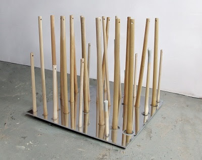 Juan Luis Moraza. Endscape (oppenheimereinstein), 2013. Aluminio pulido, madera. Colección del autor