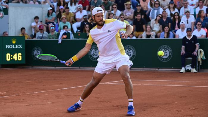 VIDEO. Roland-Garros 2023 : revivez les moments forts de la qualification de Lucas Pouille au deuxième tour